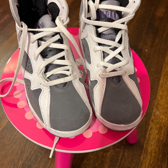 Sneakers - Picture 2 of 2